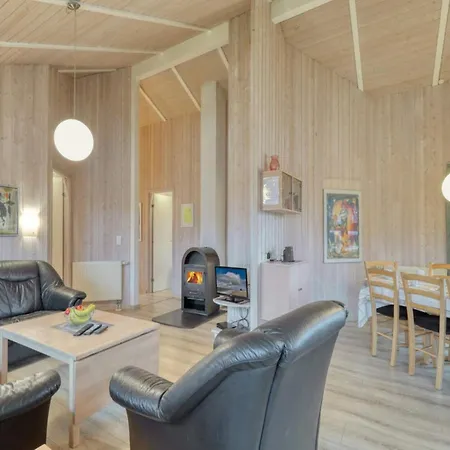 Ferienhaus 4 Star In Ottendorf